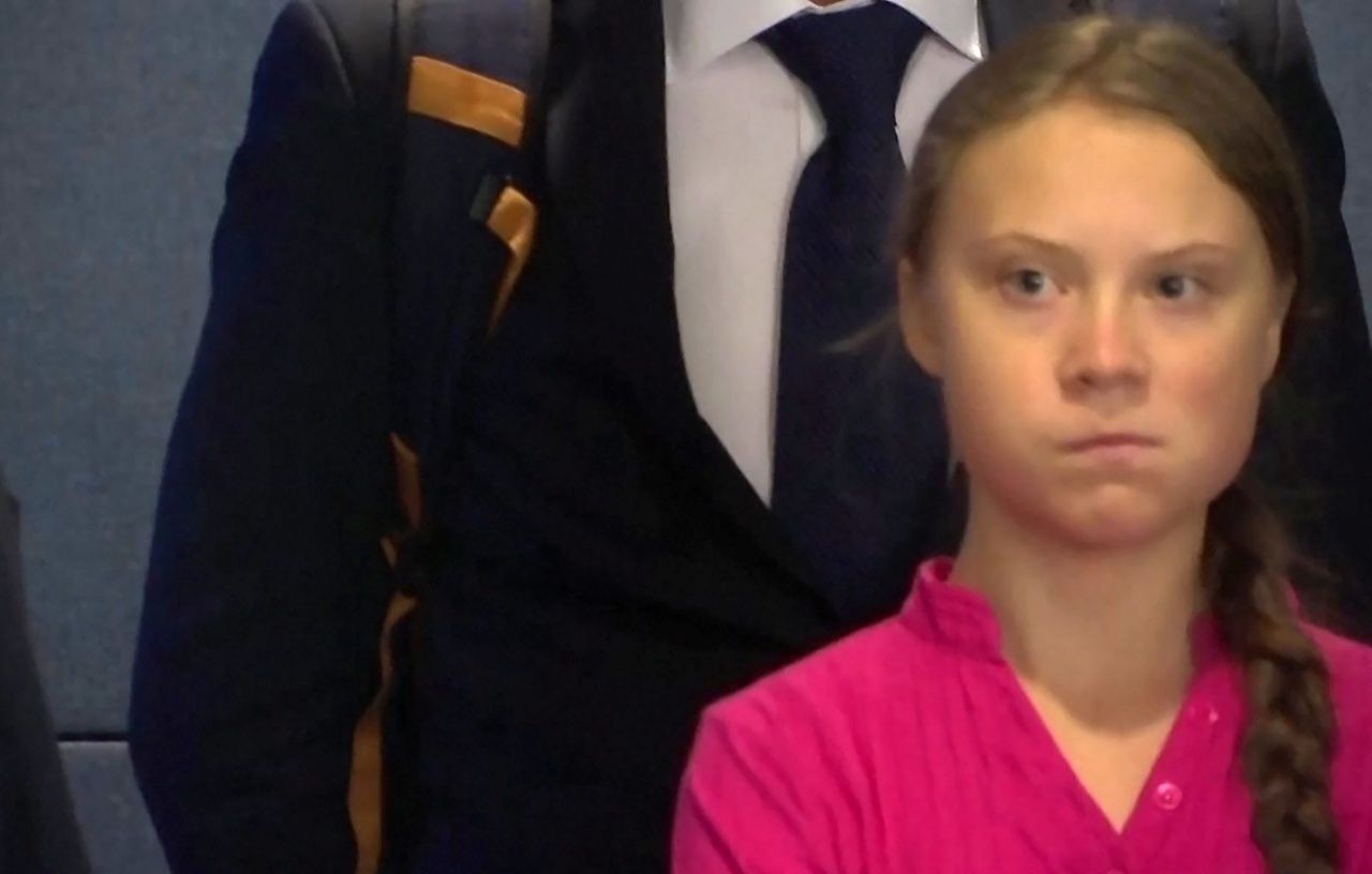 เกรตา ธันเบิร์ก ยืนจ้องมองประธานาธิบดี โดนัลด์ ทรัมป์ ที่สหประชาชาติ เมื่อ 23 ก.ย. 62