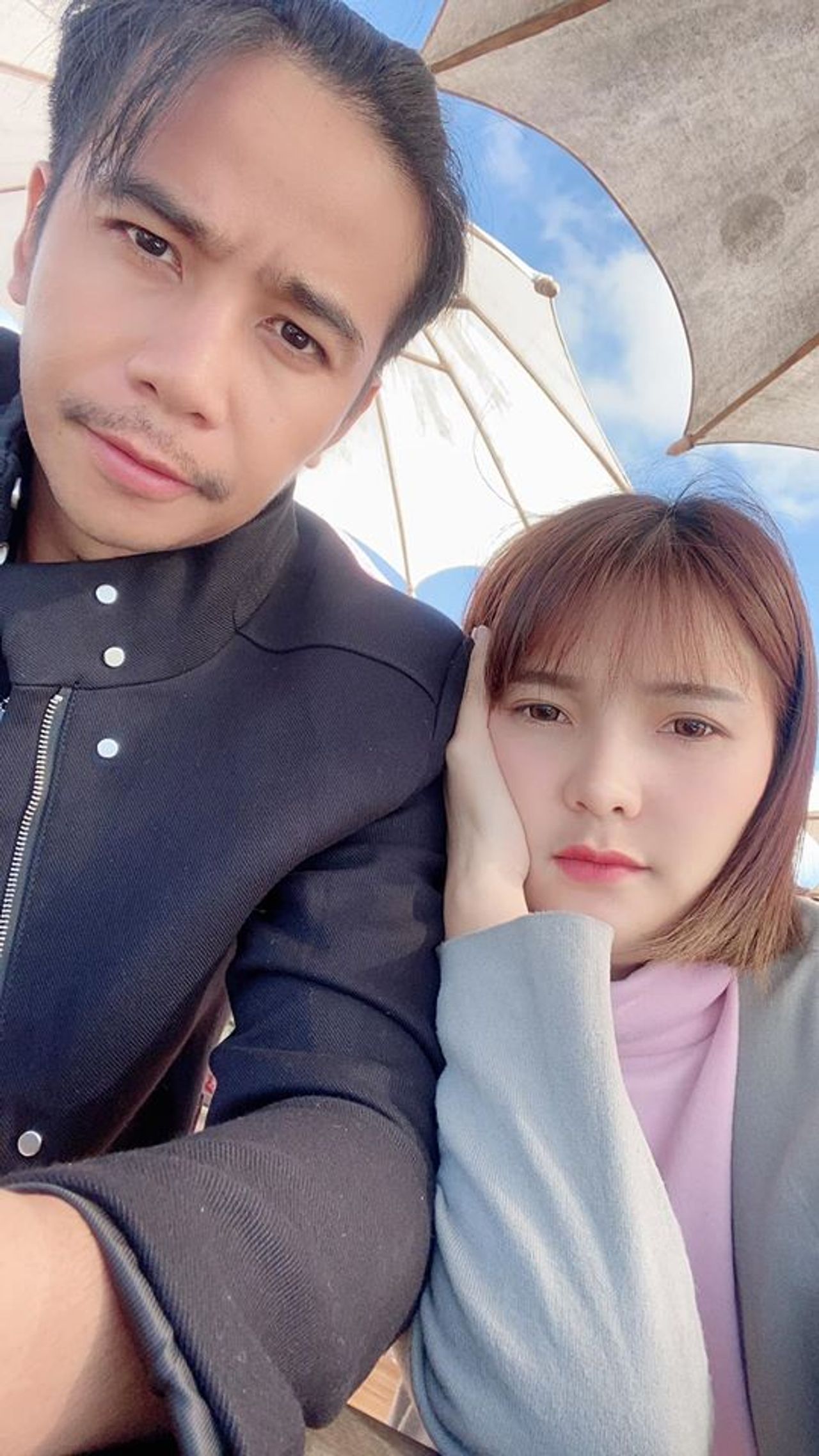 ก้อง ห้วยไร่ และเบล ขนิษฐา ขอบคุณภาพจากเฟซบุ๊ก ฐา ขนิษ