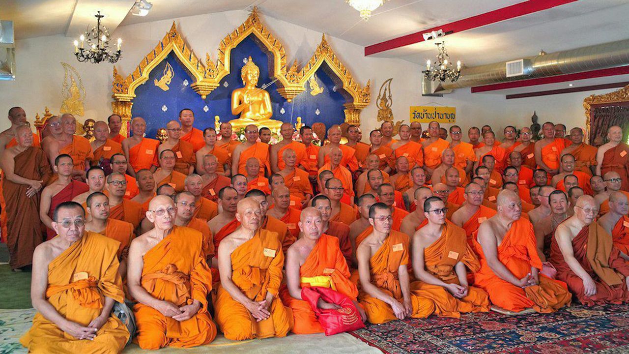ฝังลูกนิมิต - พระชลินทร์ ธัมมวัฑฒโน เจ้าอาวาสวัดบ้านป่านาบุญ จัดพิธีฝังลูกนิมิต มีพระธรรมทูตจากวัดต่างๆเข้าร่วมพิธีจำนวน 105 รูป โดยมี พระเทพสุวรรณเมธี รองเจ้าคณะ กทม. ไปเป็นประธานในพิธี.