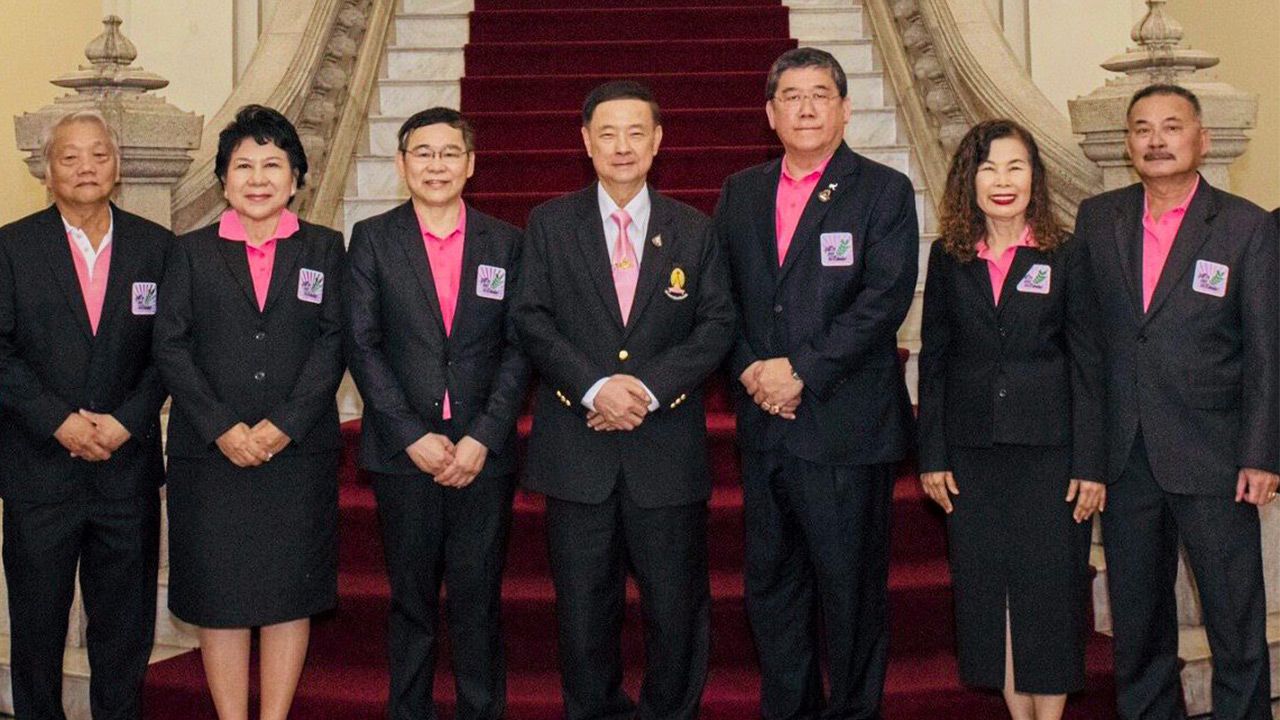 50ปีแล้ว ศ.นพ.ภิรมย์ กมลรัตนกุล เปิดปฐมกิจกรรม “50 ปีน้องใหม่จุฬาฯ 2513” ก่อนการจัดงานในโอกาส 50 ปีแห่งการเข้าเป็นน้องใหม่ โดยมี ศ.นพ.อดิศร ภัทราดูลย์, คุณหญิงอุไรวรรณ สวัสดิศานต์ และ รศ.ดร.สันติ ฉันทวิลาสวงศ์ มาร่วมงานด้วย ที่จุฬาลงกรณ์มหาวิทยาลัย วันก่อน.