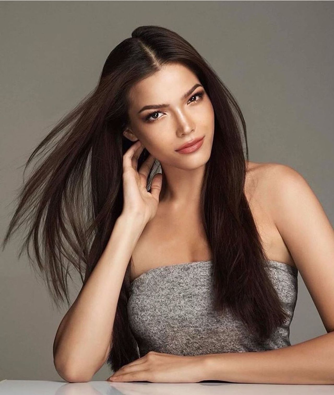 ฟ้าใส ปวีณสุดา