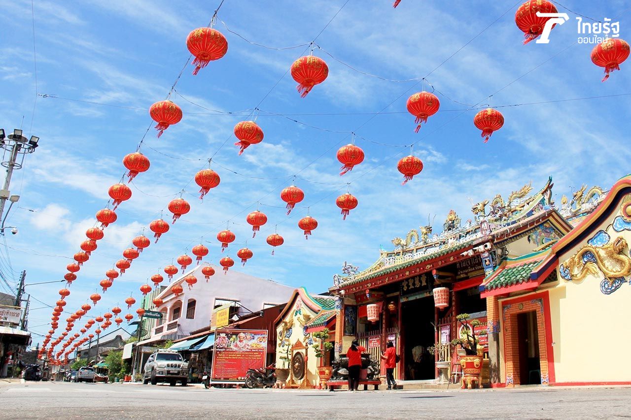 บริเวณหน้าศาลเจ้า