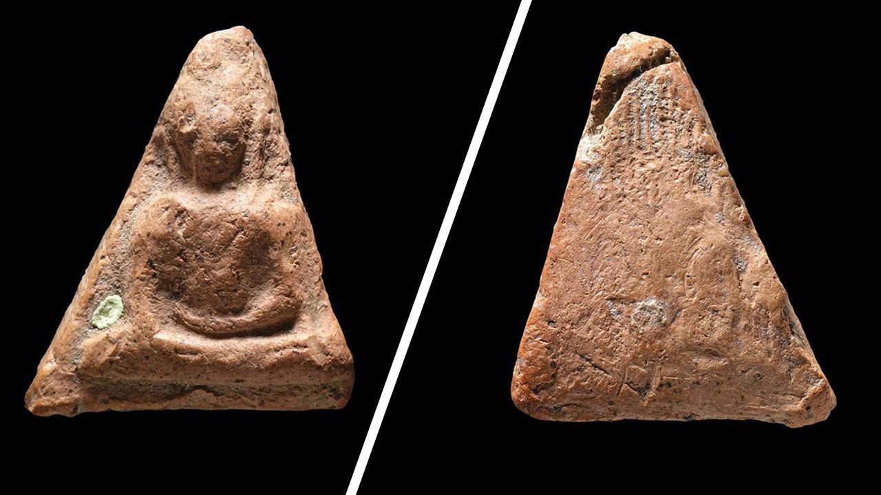 พระนางพญา พิมพ์อกนูนเล็ก วัดนางพญา พิษณุโลก ของเศรษฐิณารา พงศ์พศุตม์.