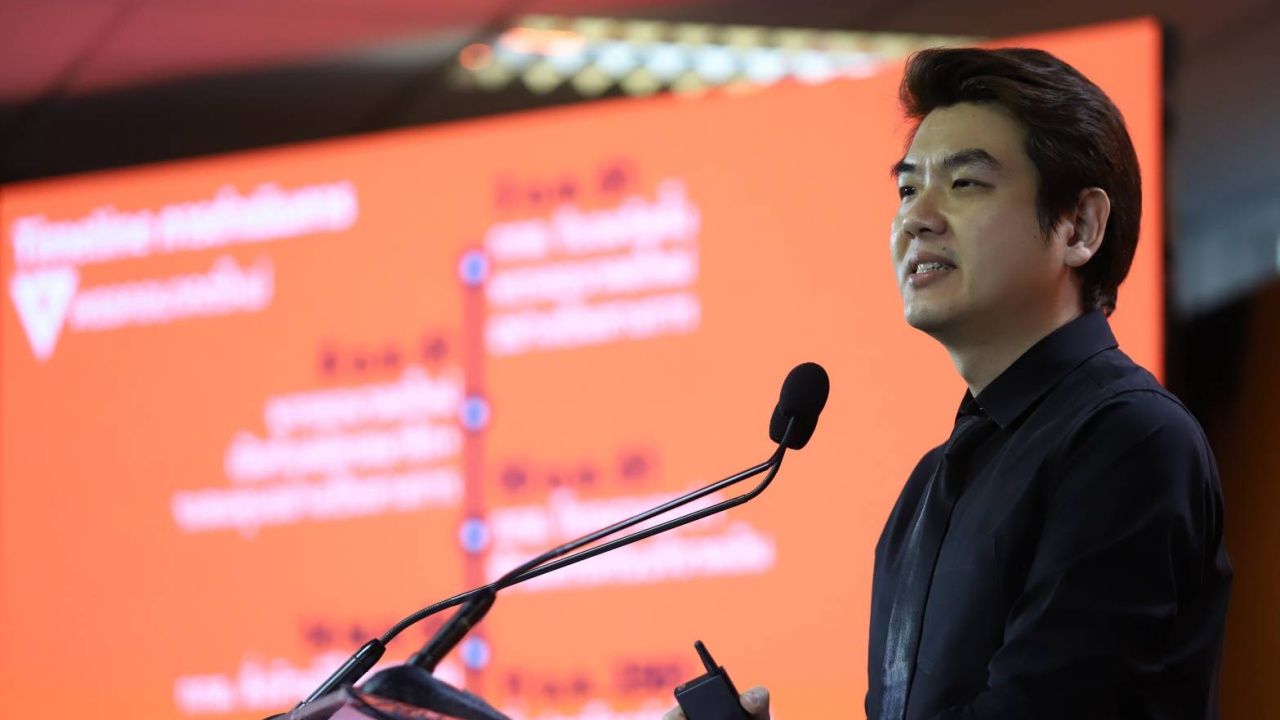 ปิยบุตร แสงกนกกุล เลขาธิการพรรคอนาคตใหม่