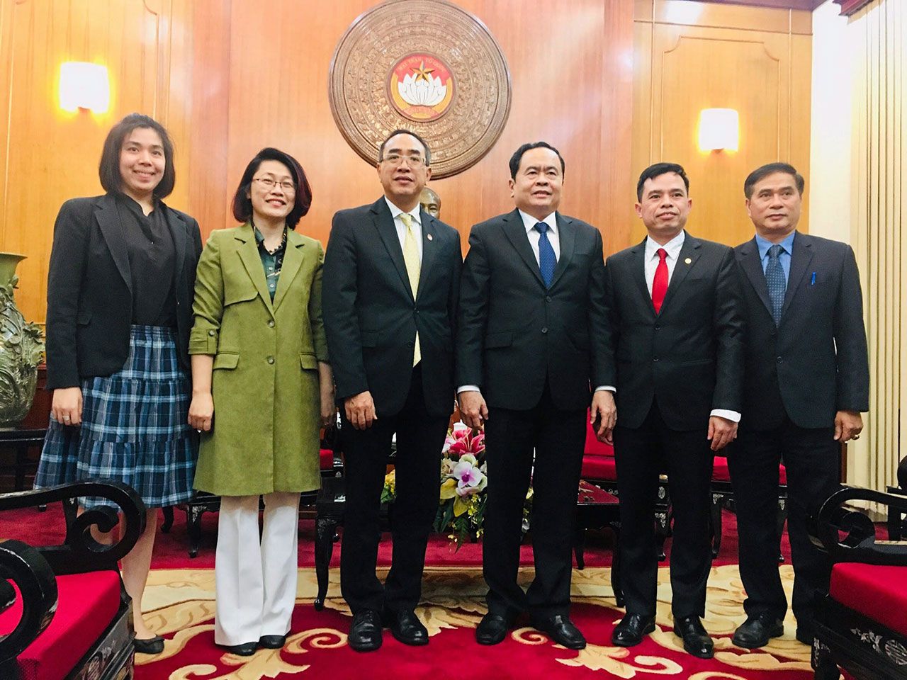 ส่งเสริมสัมพันธ์ ธานี แสงรัตน์ ออท. ณ กรุงฮานอย เวียดนาม เข้าเยี่ยมคารวะ เจิ่น แทง เหมิน ประธานคณะกรรมการกลางแนวร่วมปิตุภูมิแห่งชาติเวียดนาม หารือแนวทางส่งเสริมความสัมพันธ์ทางยุทธศาสตร์ไทย-เวียดนาม.
