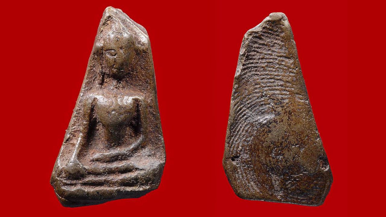 พระผงสุพรรณ พิมพ์หน้าหนุ่ม วัดพระศรีรัตนมหาธาตุ จ.สุพรรณบุรี ของ พงศกร เล้าสมรุ่งเรือง.