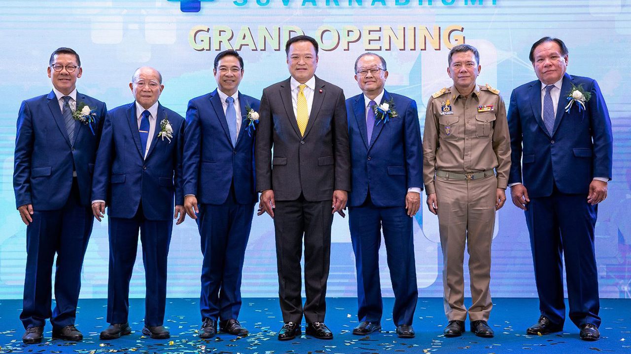 ไว้ใจได้  -  อนุทิน ชาญวีรกูล รมว.สาธารณสุข เป็นประธานเปิด พริ้นซ์ สุวรรณภูมิ โรงพยาบาลเอกชนชั้นนำ มีศูนย์ความเป็นเลิศทางการแพทย์เฉพาะทาง โดยมี ชาติชาย อุทัยพันธ์, นพ.พงษ์ศักดิ์ วิทยากร และ ดร.สาธิต วิทยากร มาร่วมงานด้วย ที่ถนนบางนา-ตราด กม.6 วันก่อน.