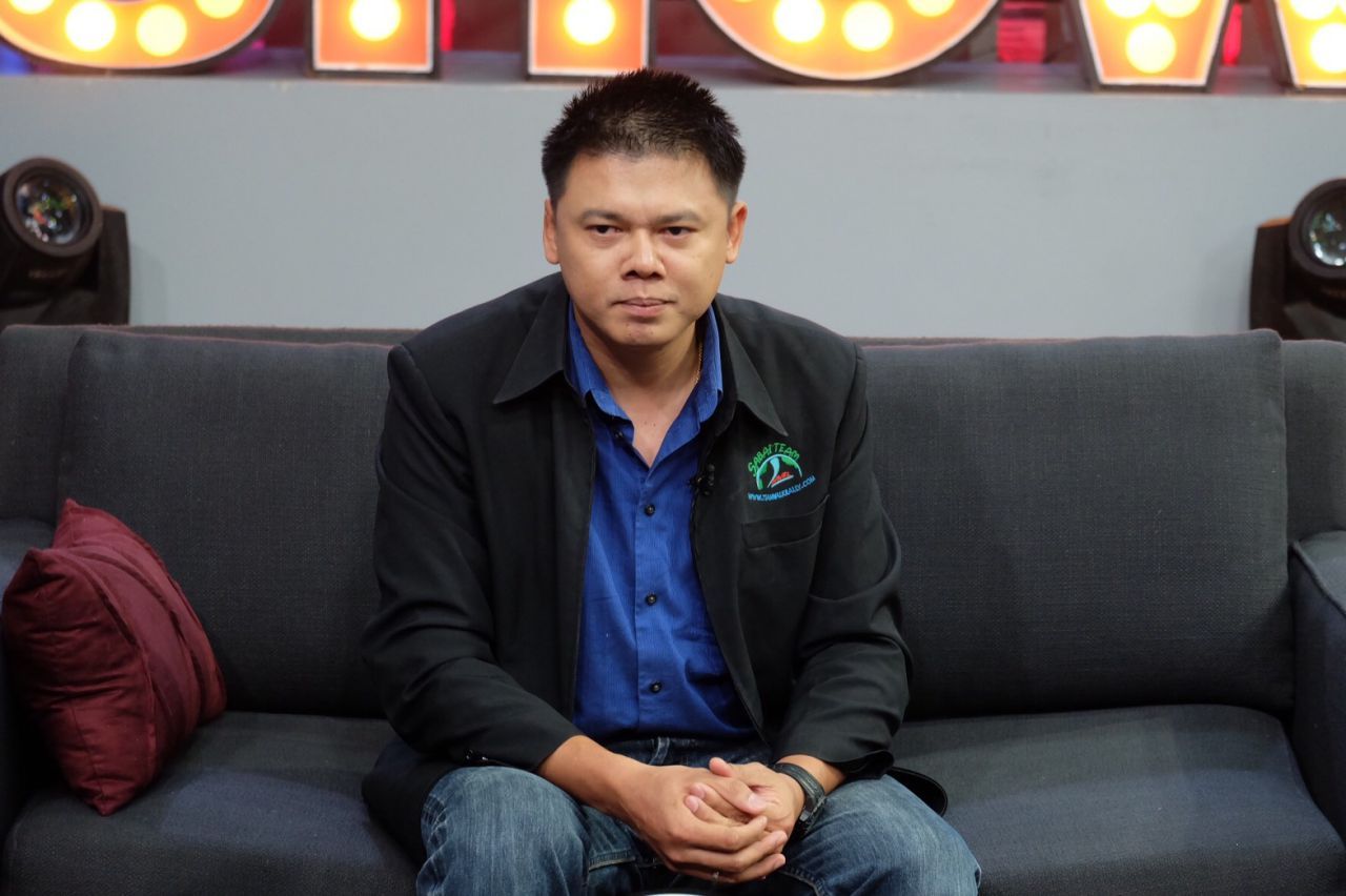 อาจารย์ อดิสรณ์ ศิรินันทพร