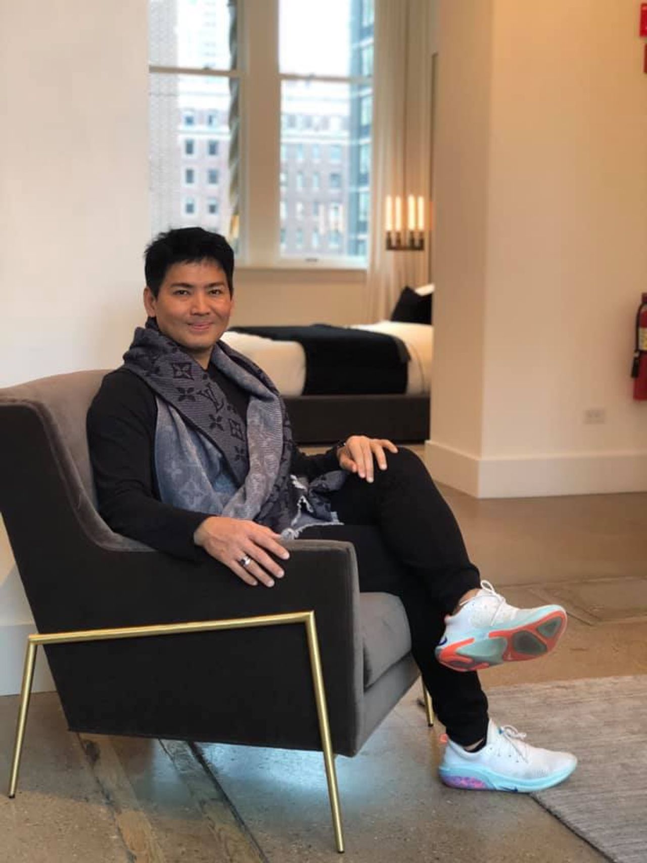 หนุ่ม ชลธิศ ขอบคุณภาพจากเฟซบุ๊ก Noom Kempetch