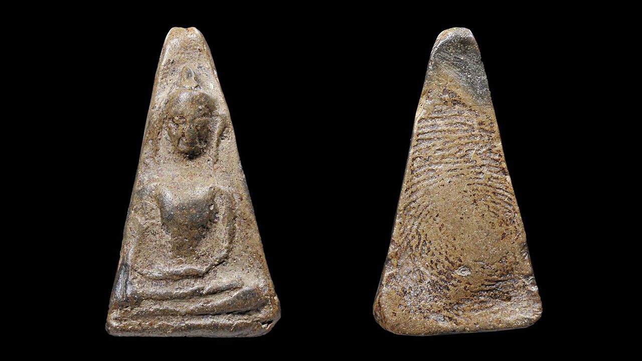 พระผงสุพรรณ พิมพ์หน้ากลาง วัดพระศรีรัตนมหาธาตุฯ สุพรรณบุรี ของ ช้าง ครีเอทีฟ.