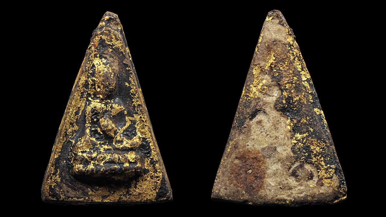 พระพุทโธ  พิมพ์ใหญ่ กรรมการ แม่ชีบุญเรือน วัดอาวุธวิกสิตาราม ของ ดร.ณัฐธัญ  มณีรัตน์.