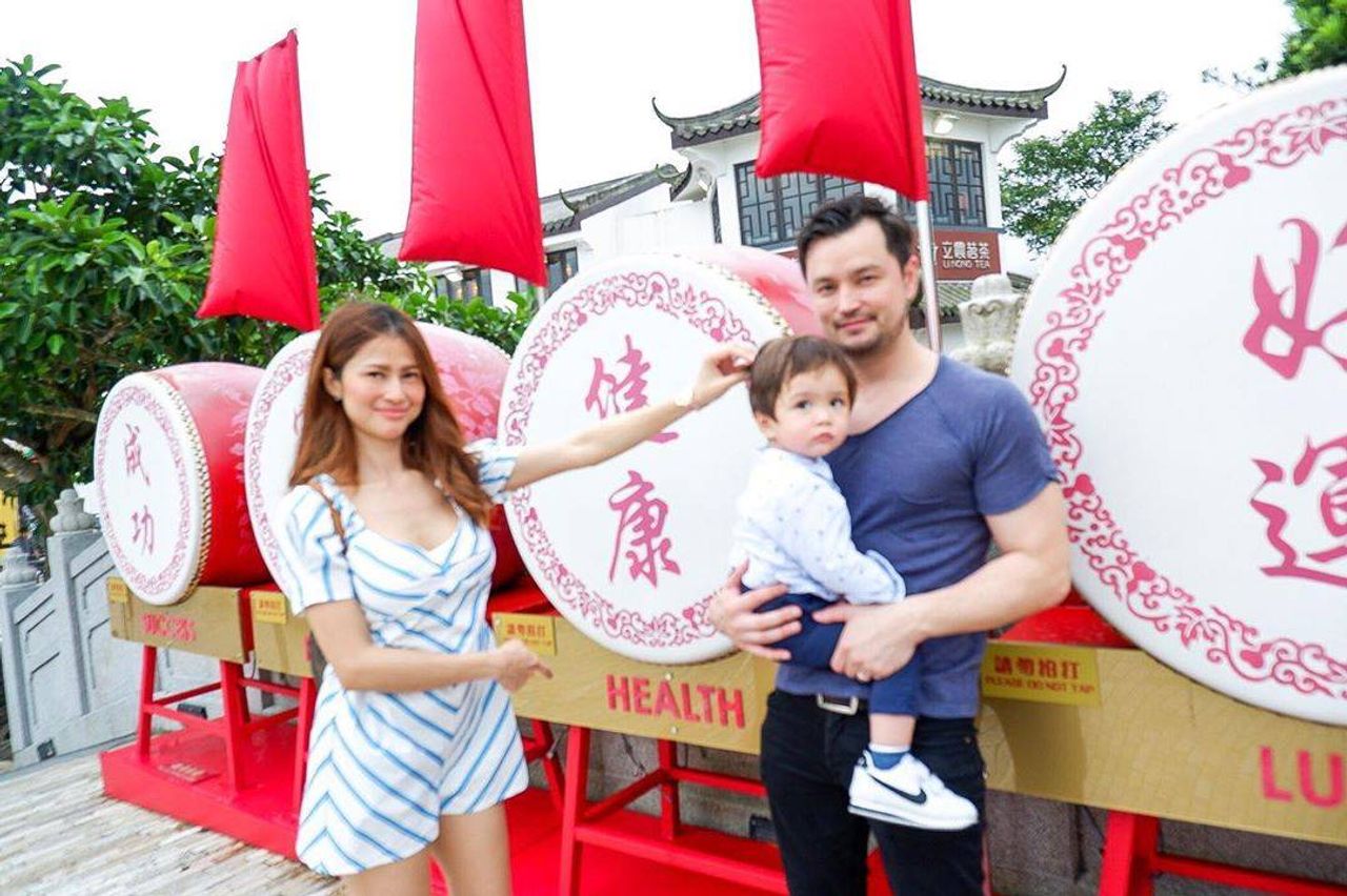 ไมเคิล-เรมี่ และน้องเมซั่น ลูกชาย ขอบคุณภาพจากไอจี @ramiellie