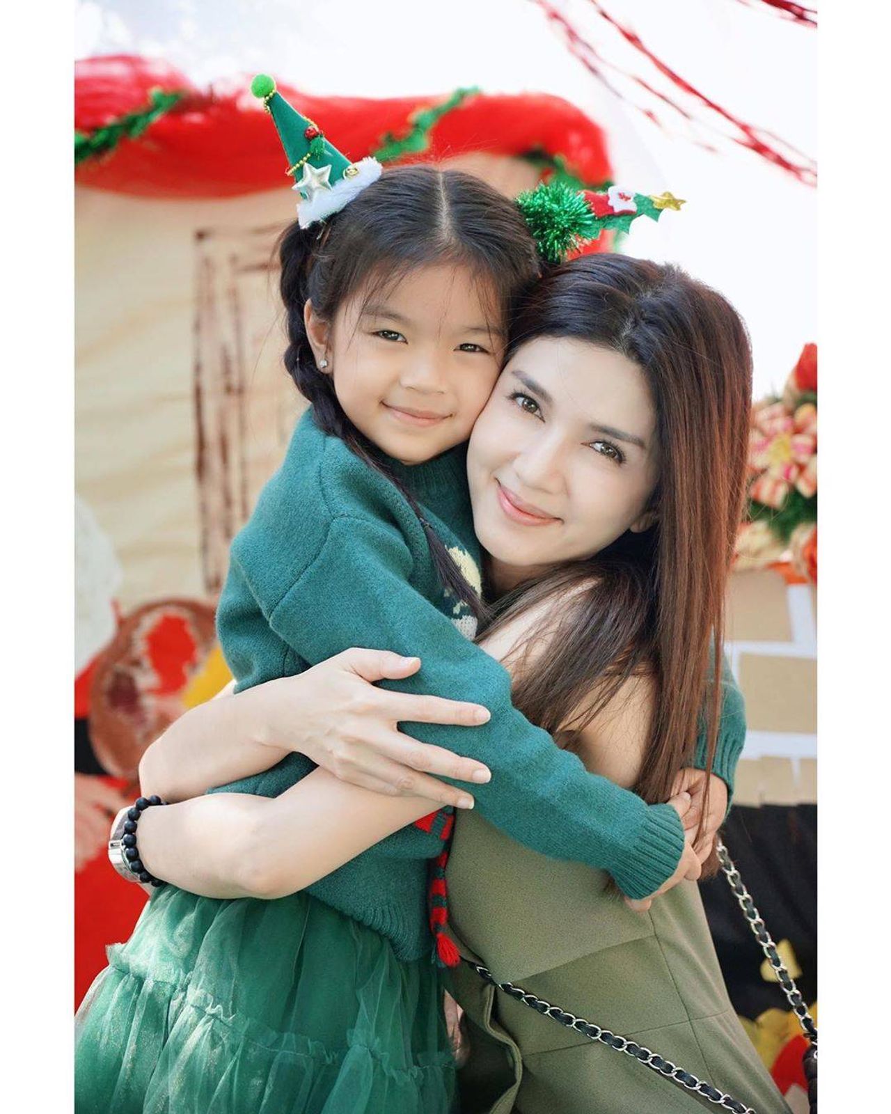 แม่โบว์-น้องมะลิ ขอบคุณภาพจากไอจี @vanda29