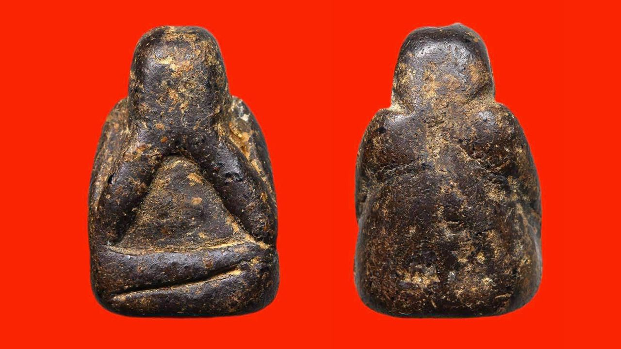 พระปิดตา พิมพ์ปั้น เนื้อผงคลุกรัก หลวงพ่อแก้ว วัดเครือวัลย์ ของ อ.หลุยส์   เชียงใหม่.