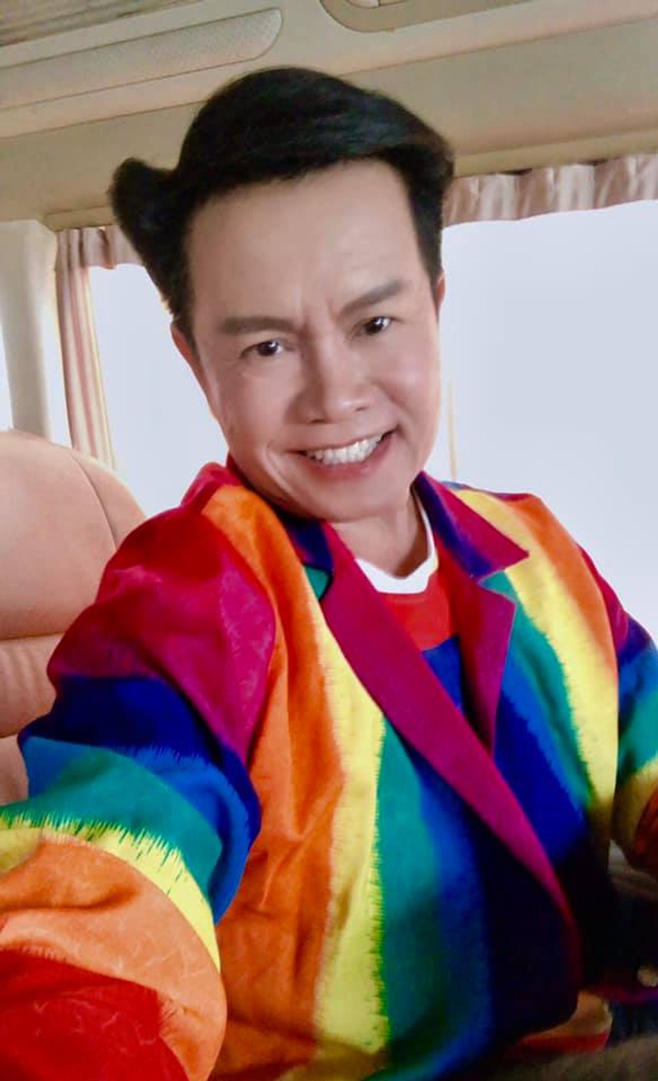 มนต์สิทธิ์ คำสร้อย ขอบคุณภาพจากเฟซบุ๊ก มนต์สิทธิ์ คำสร้อย