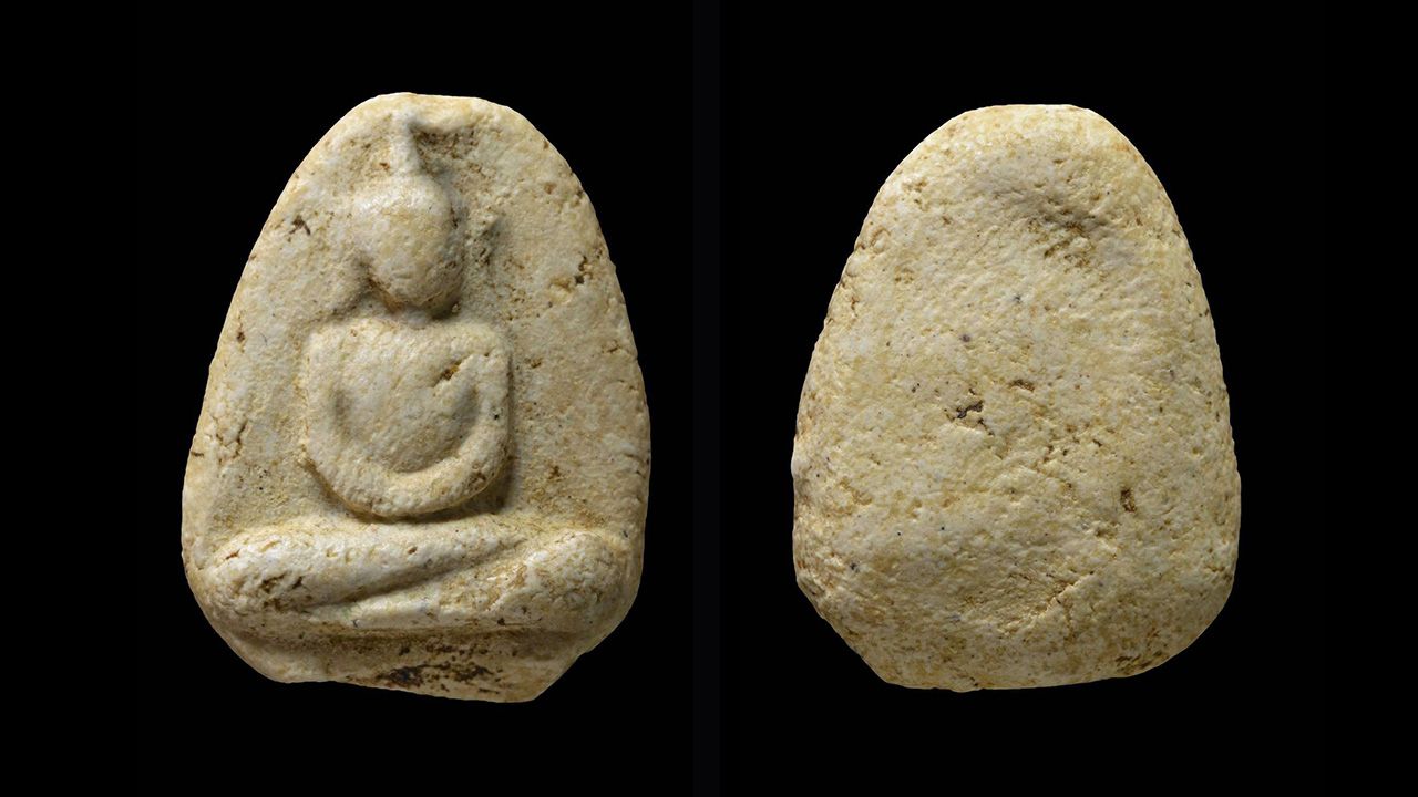 พระพิมพ์สมาธิ เข่ากว้าง สมเด็จพระญาณสังวร (สุก ไก่เถื่อน) วัดพลับ ของ ดร.หมอ.