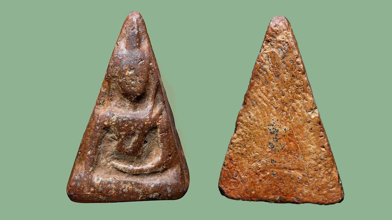 พระนางพญา พิมพ์เทวดา วัดนางพญา ของ ปรีดา คูวิบูลย์ศิลป์.