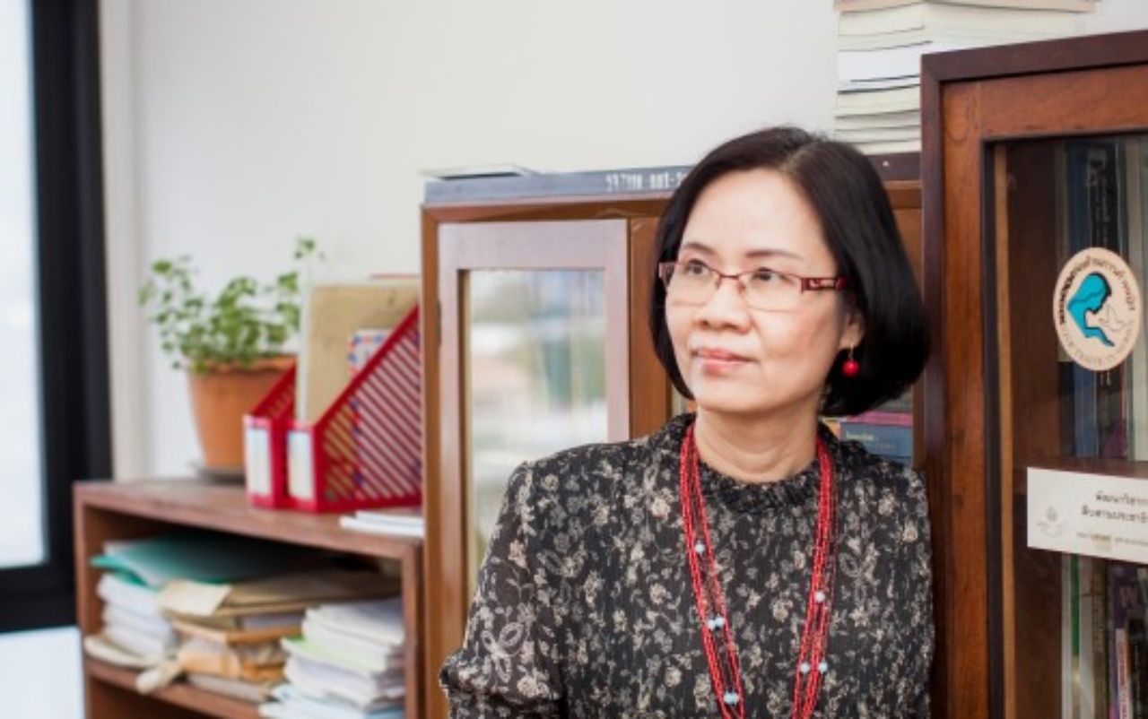 รศ.ดร.พวงทอง ภวัครพันธุ์