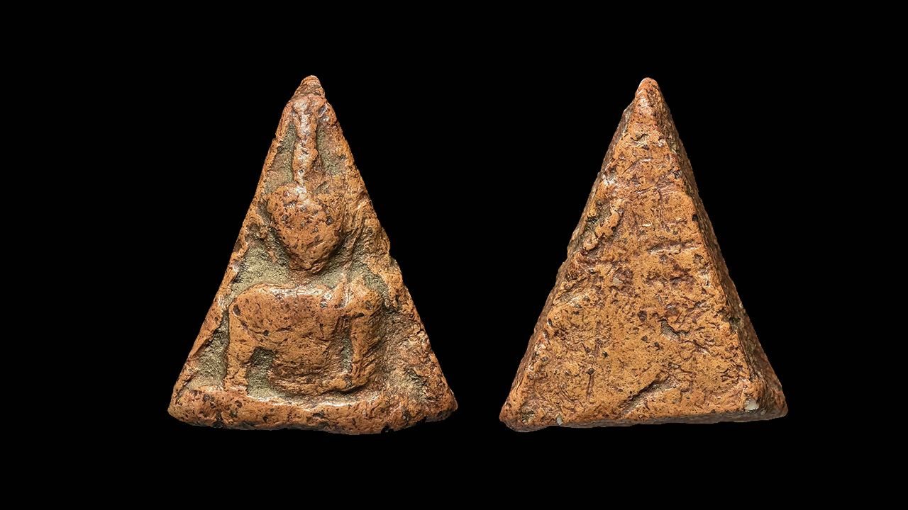 พระนางพญา พิมพ์อกนูนเล็ก วัดนางพญา ของ มีชัย เถาเจริญ.