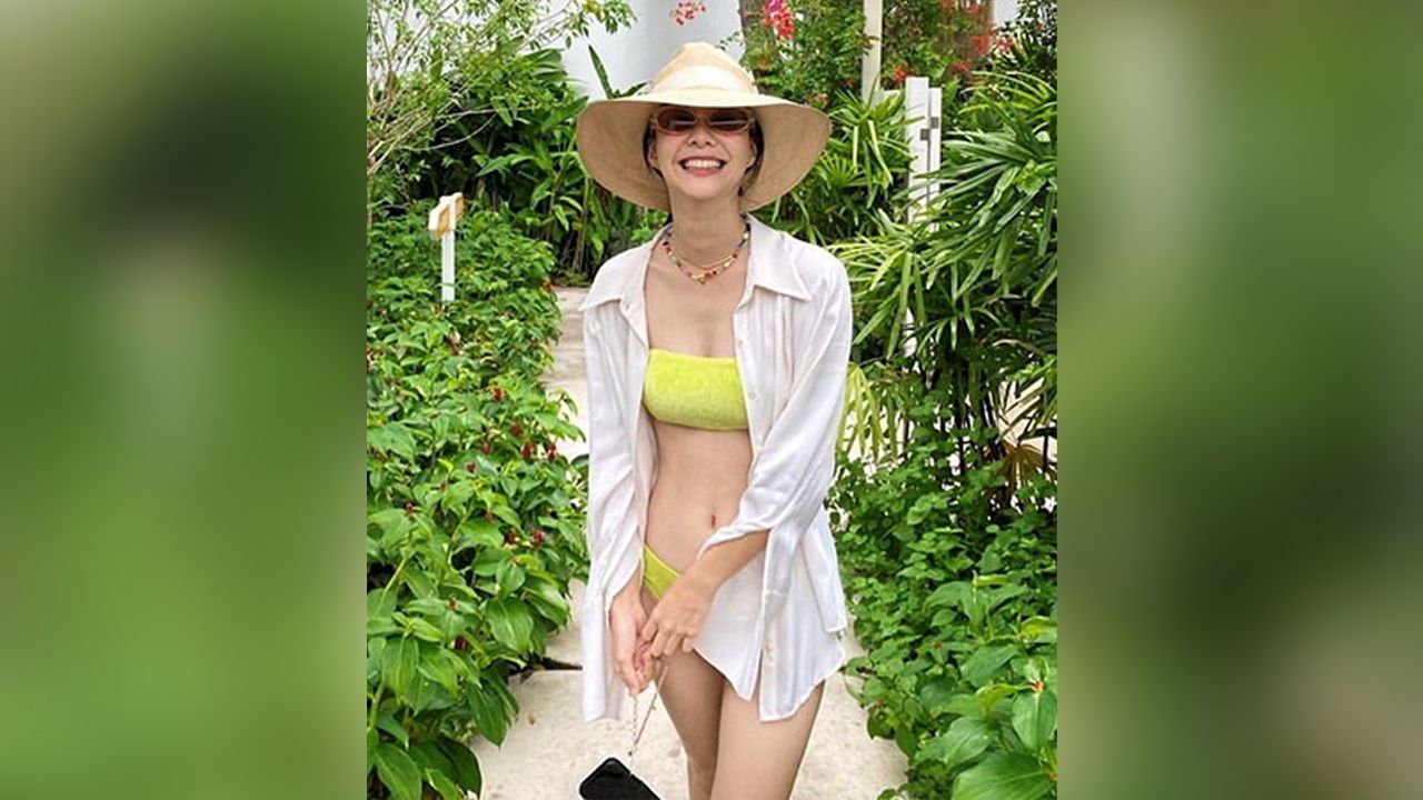 ไปเที่ยวทะเลทั้งที เต้ย-จรินทร์พร อวดยิ้มแจกความสดใส แต่คราวนี้แฟนๆขอพักชื่นชมความคิวต์ มาโฟกัสความเซ็กซี่ กับบิกินีตัวจิ๋วสีเขียวสด ชวนขยี้ใจยิ่งกว่าเดิม!!!