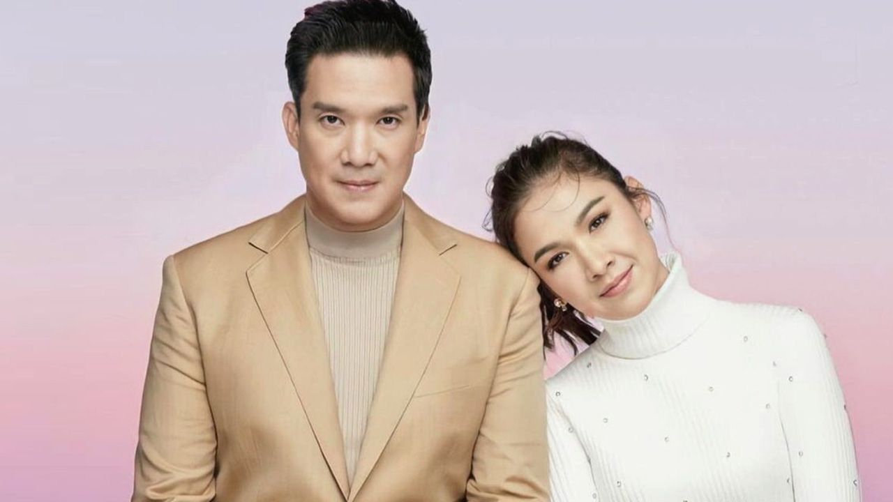 เลยวันเด็กมา ก็เป็นวันผู้ใหญ่ กบ-สุวนันท์ โพสต์ภาพคู่กับ บรู๊ค-ดนุพร เนื่องในโอกาสครบรอบวันแต่งงานปีที่ 13 พร้อมแคปชันที่ว้านๆหวาน...แต่ เอิ่ม พี่บรู๊ค ช่วยยิ้มหน่อยได้มั้ย.