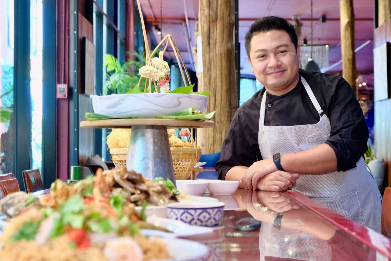 จันทร์ตระกูล ชัยชนะพลตระกูล