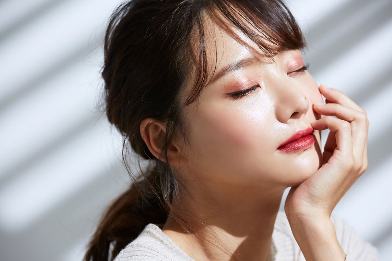 แดงก่ำรับ Autumn-Winter