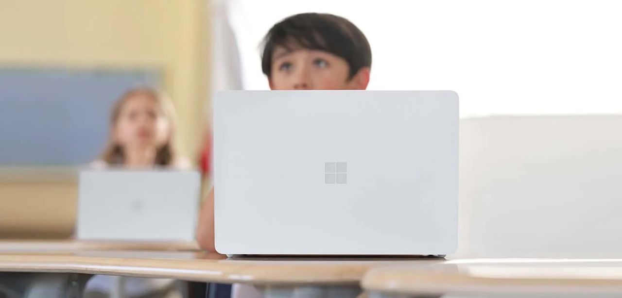 Surface Laptop SE