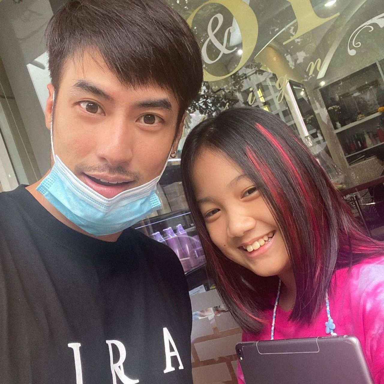 บอย-น้องวันใหม่ ขอบคุณภาพจากไอจี @boy_pakorn