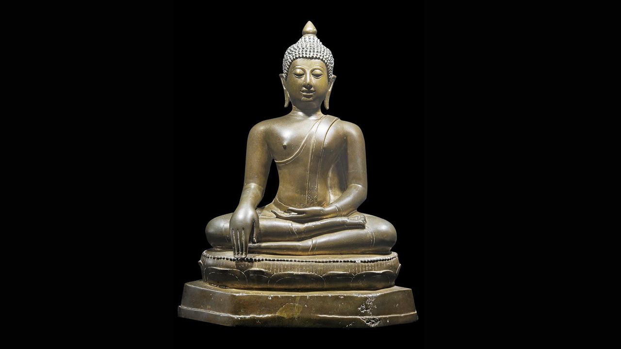 พระพุทธรูปบูชา เชียงแสนสิงห์สาม ของฤทธิรงค์ บุญมีโชติ แห่งไทยยูเนี่ยนฟู้ดส์.