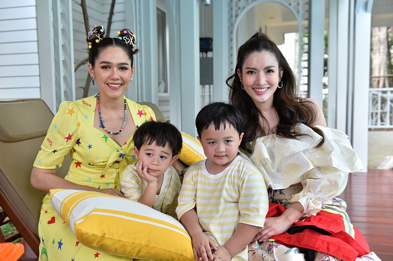 เป็นปลื้มกับนักแสดง “คณะตุ้งแช่สัญจร”