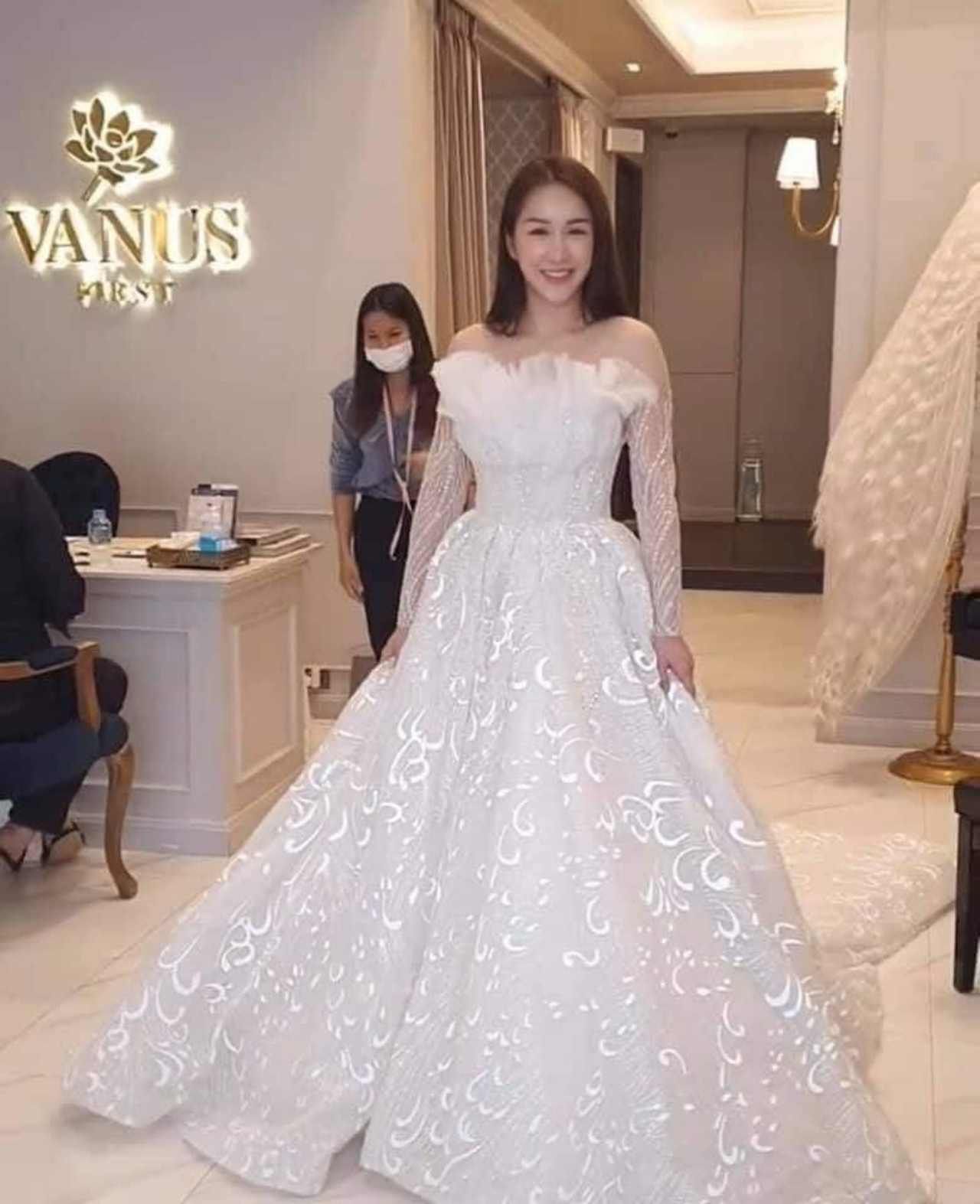 ฟ้าใส อรจิรา แก้วสว่าง นักแสดงช่อง 8