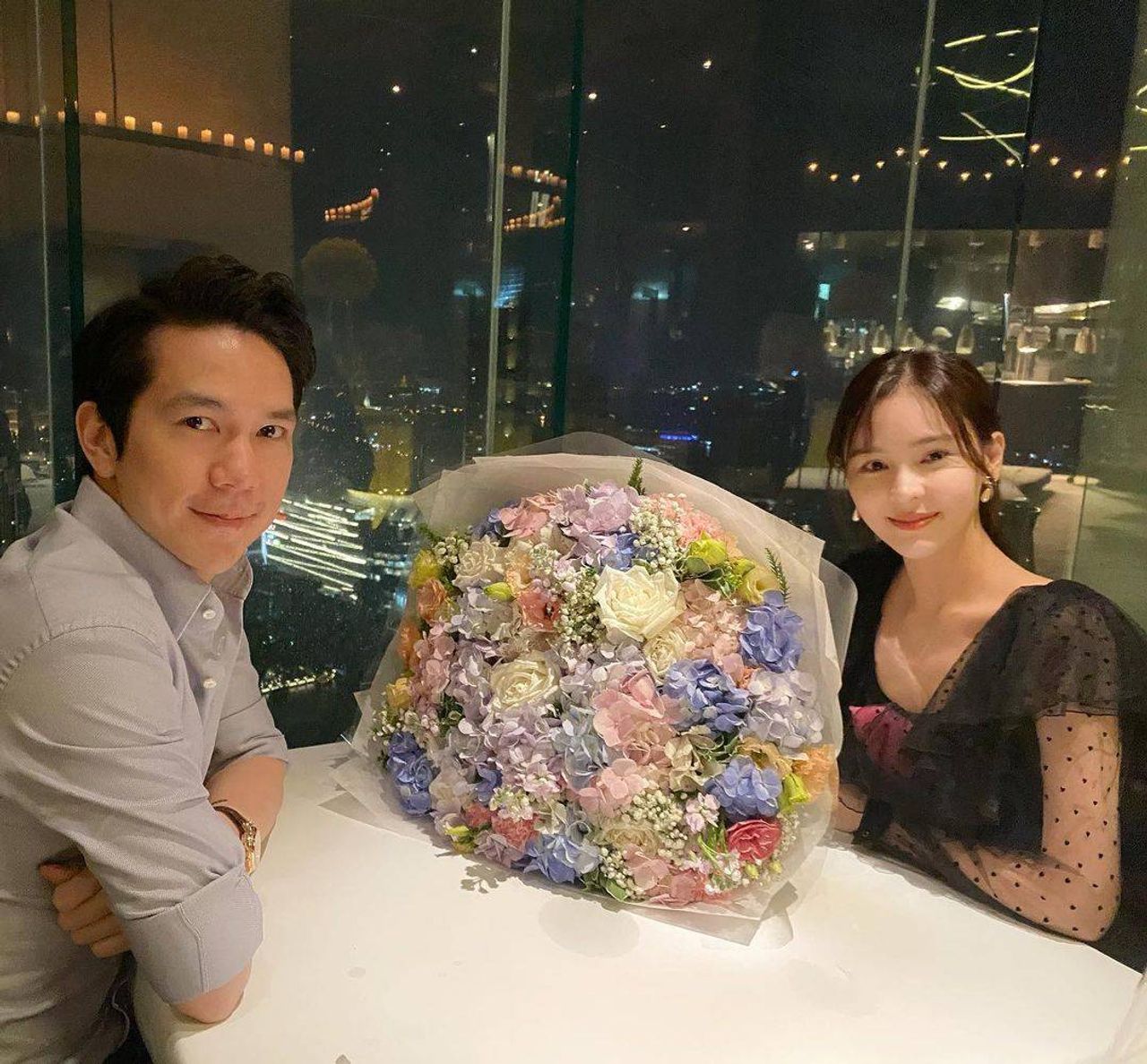 แอมป์-ออม ขอบคุณภาพจากไอจี @aom_sushar