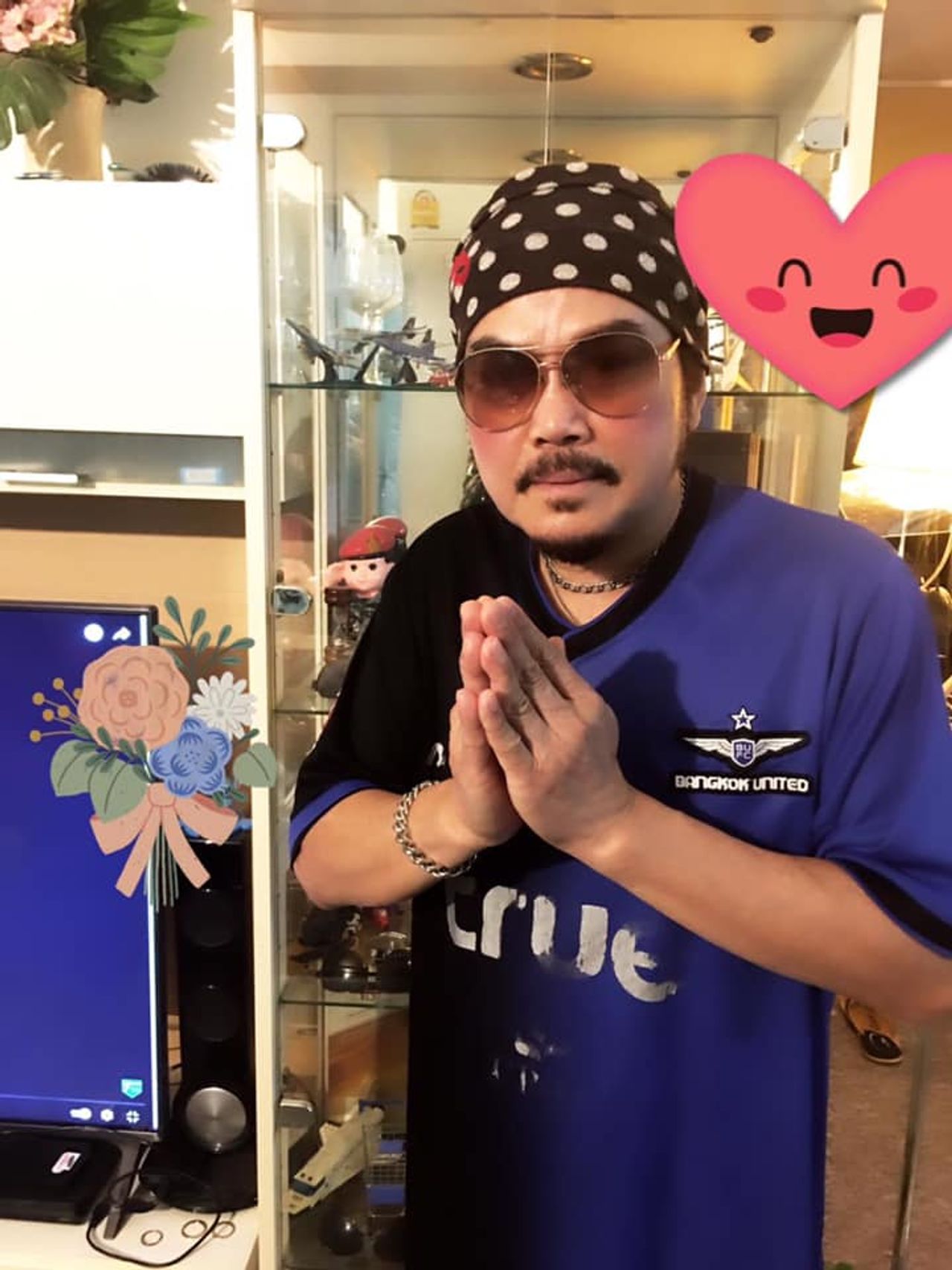 นิค นิรนาม ขอบคุณภาพจากเฟซบุ๊ก นิค นิรนาม