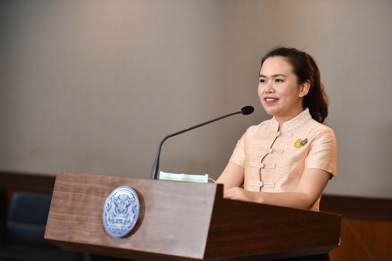 ไตรศุลี ไตรสรณกุล รองโฆษกประจำสำนักนายกรัฐมนตรี