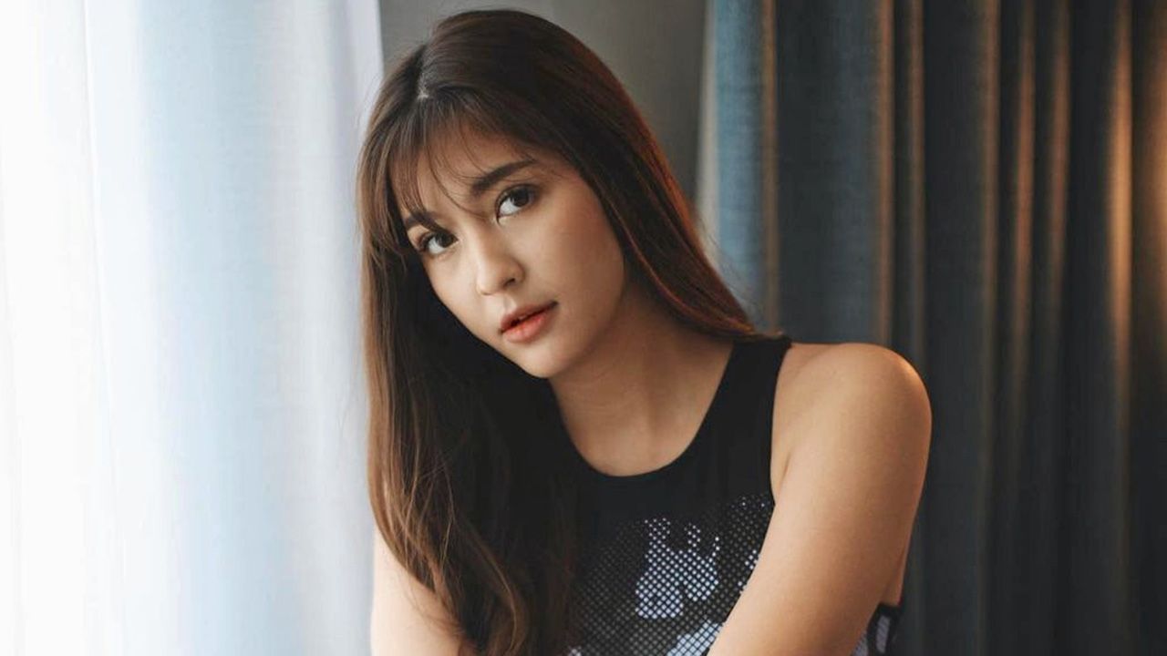 ลือกันหนักมากว่าแอบซุ่มคบกัน ทำให้ถนนหลายสายพุ่งไปโฟกัสความเคลื่อนไหวของ มารี เบิร์นเนอร์ กับ พิชญ์ กาไชย กันเขม็ง เห็นแซวกันใน IG มุ้งมิ๊ง รอแค่ภาพคู่ยืนยันเท่านั้นแหละ.