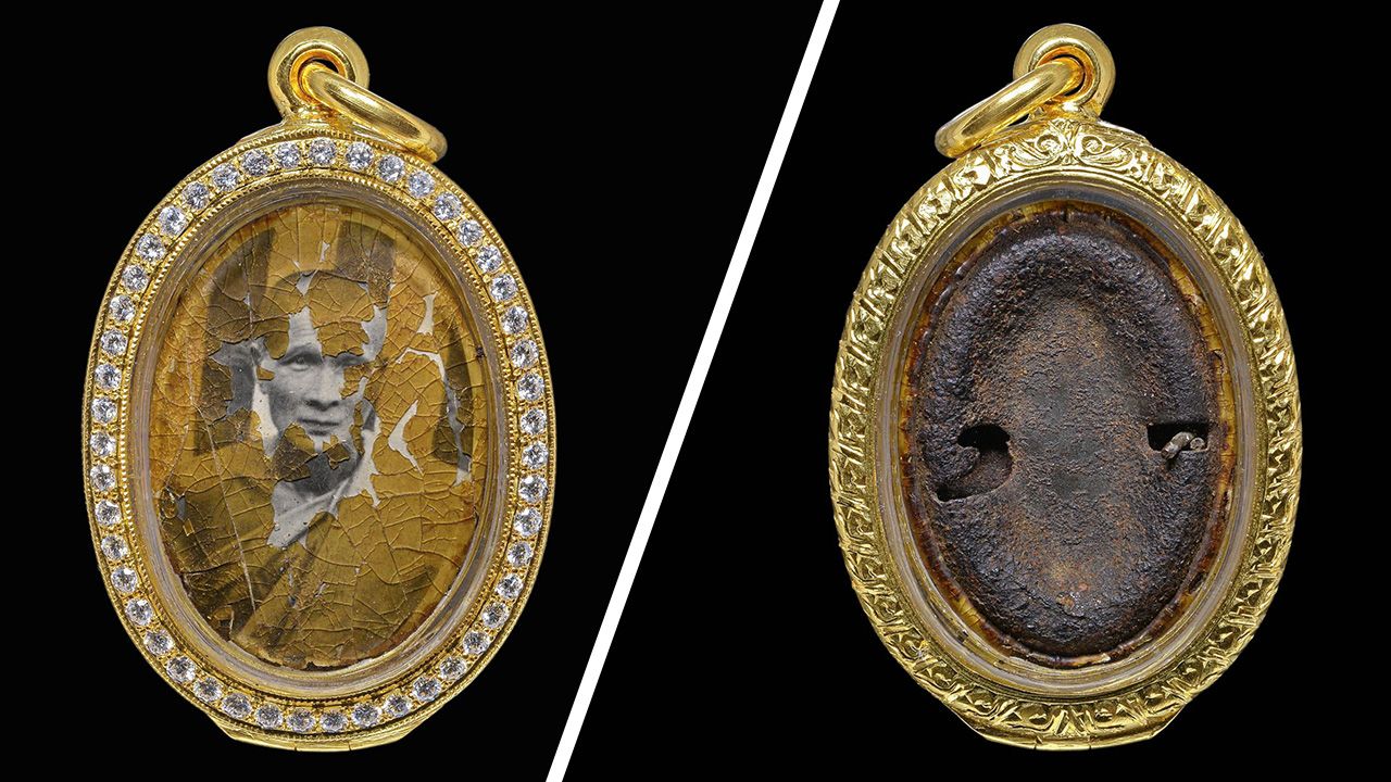 ล็อกเกต รูปหลวงพ่อคง รุ่นแรก พ.ศ. ๒๔๘๔  วัดบางกะพ้อม ของ พิชัย ฐานสุวัฒน์.