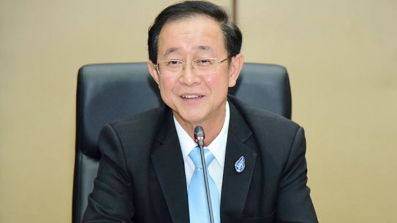 นายอาคม เติมพิทยาไพสิฐ รมว.คลัง