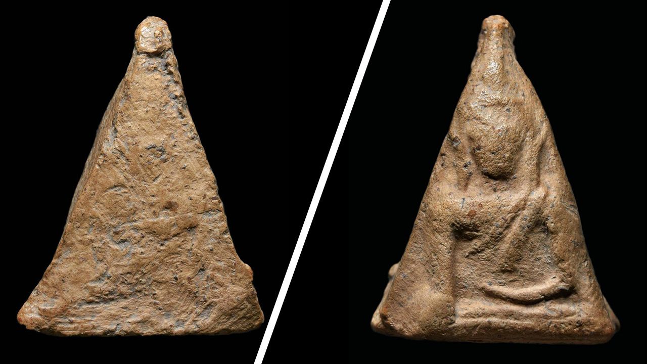 พระนางพญา พิมพ์สังฆาฏิ  วัดนางพญา พิษณุโลก ของ ต่อ ดวงวิชัย.