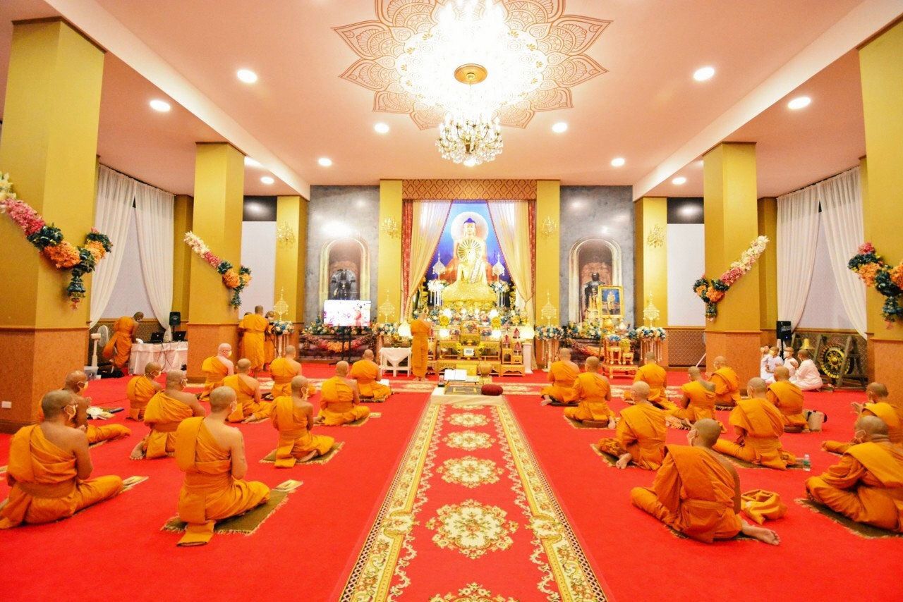 พระธรรมโพธิวงศ์ (วีรยุทฺโธ) เจ้าอาวาสวัดไทยพุทธคยา อินเดีย และหัวหน้าพระธรรมทูตสายประเทศอินเดีย-เนปาล จัดพิธีสวดมนต์ข้ามปีออนไลน์ ส่งท้ายปีเก่าต้อนรับปีใหม่ จาก “พุทธภูมิ” สู่ “สุวรรณภูมิ” ณ มหาเจดีย์พุทธคยา วัดสุวรรณภูมิพุทธชยันตี 989 อ.บางพลี จ.สมุทรปราการ เชื่อมแดนพุทธภูมิอินเดียและเนปาล.