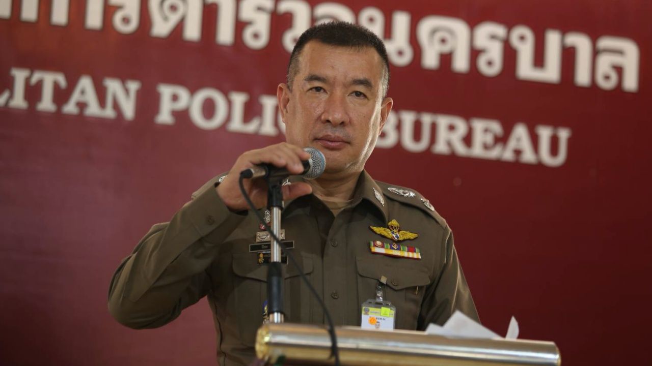 พล.ต.ต.ปิยะ ต๊ะวิชัย รอง ผบช.น. ในฐานะโฆษก บช.น.