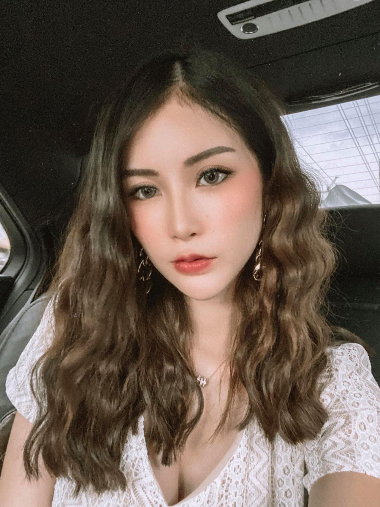 พิพลอย พัชราพร ขอบคุณภาพจากเฟซบุ๊ก พิพลอย พัชราพร