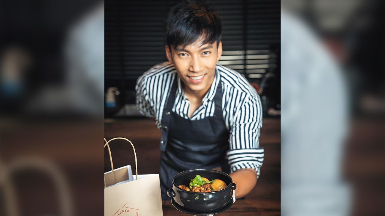 เป็นพิธีกรข่าว “เจาะข่าวค่ำ 25” ตอนกลางวันว่างๆ กฤต  เจนพานิชการ เลยเปิดร้าน “Lunch Flock” ขายอาหารเที่ยงให้คนออฟฟิศย่านวิภาวดี  แวะรับหน้าร้าน ใช้ ม.33 ได้ โทร. 08-2949-4226.