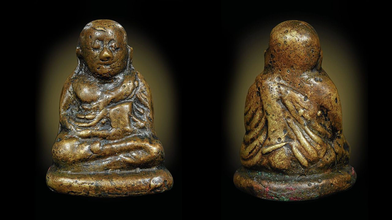 รูปจำลอง หล่อโบราณ พิมพ์ขี้ตา ๕ ชาย หลวงพ่อเงิน วัดบางคลาน ของ “ต้า” ทักษิณ แสงประไพ.