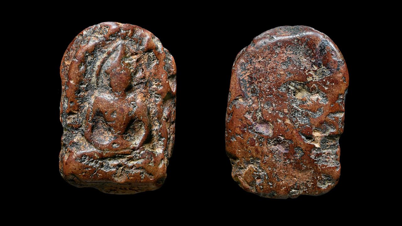 พระกำแพงซุ้มกอ พิมพ์กลาง กรุลานทุ่งเศรษฐี จ.กำแพงเพชร ของมีชัยเถาเจริญ.