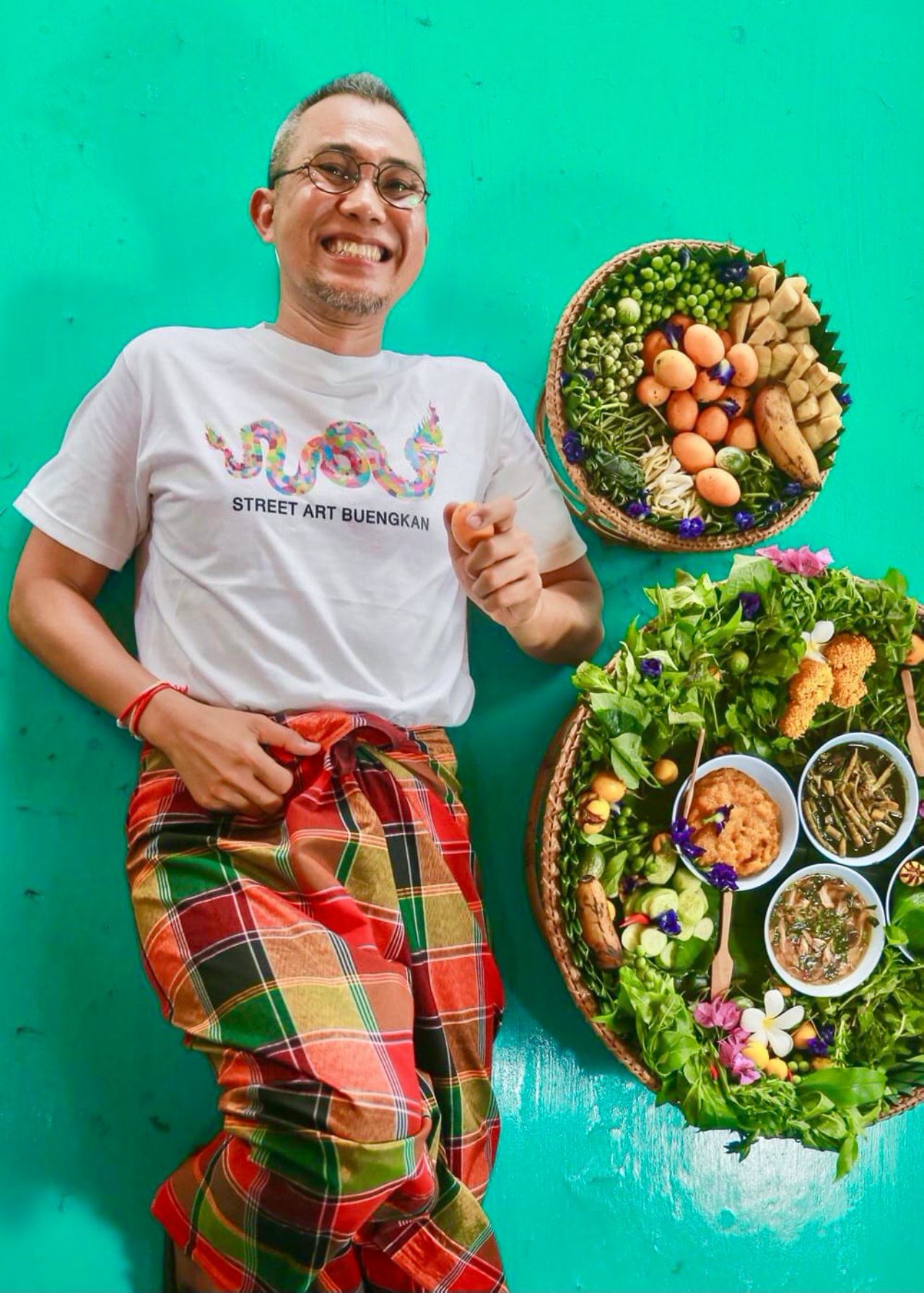 สไตล์เรียบแต่ไม่ง่าย ทั้งการออกแบบจานอาหาร และการทำงาน (ขอบคุณภาพ : สุทธิพงษ์ สุริยะ)