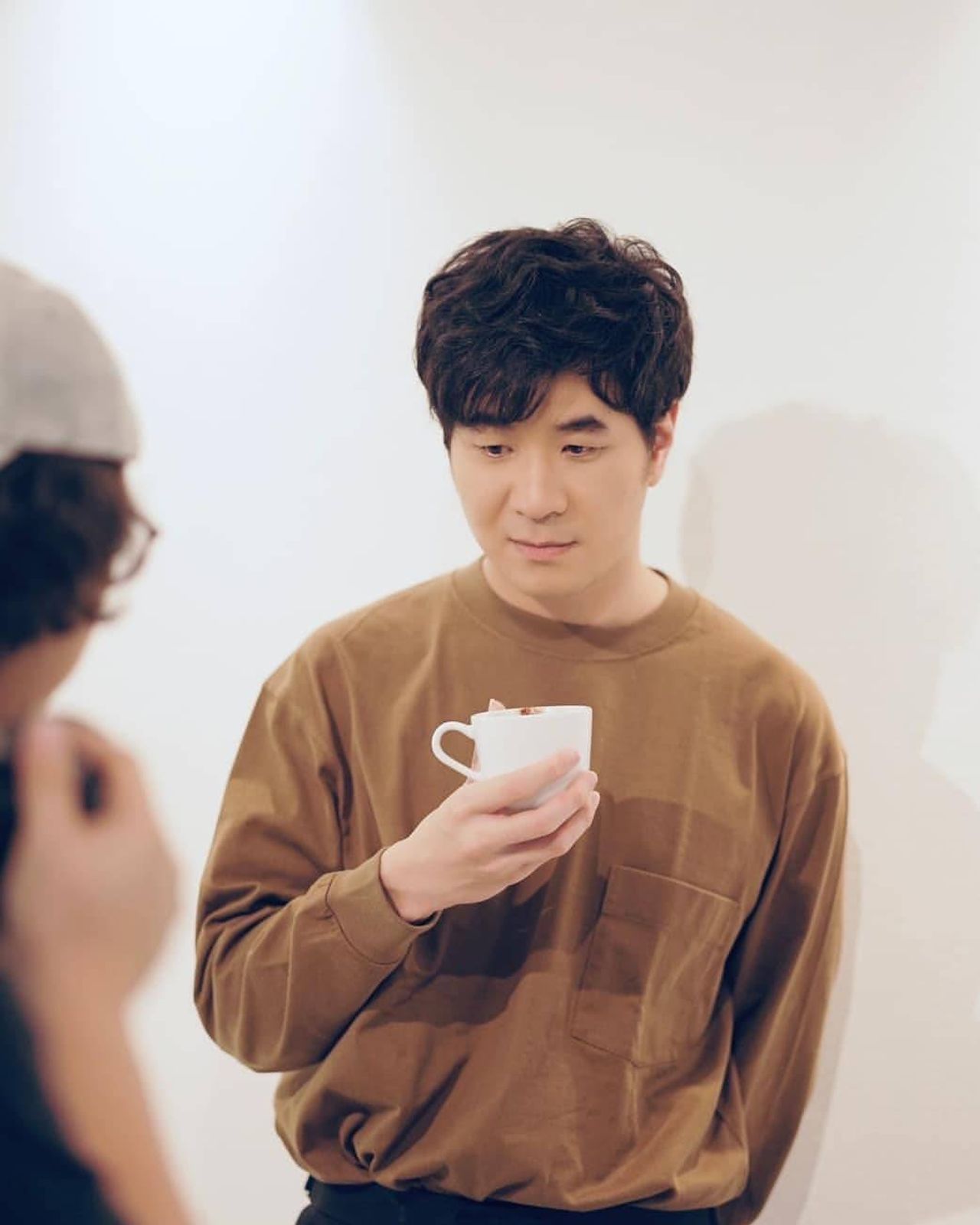 แสตมป์ อภิวัชร์ ขอบคุณภาพจากไอจี @stampapiwat