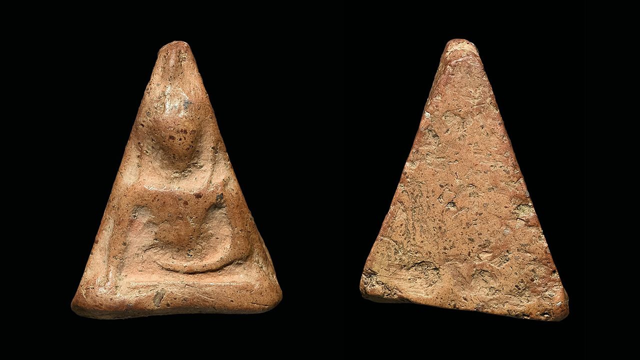 พระนางพญา พิมพ์เทวดา วัดนางพญา พิษณุโลก ของ ต่อ ดวงวิชัย.