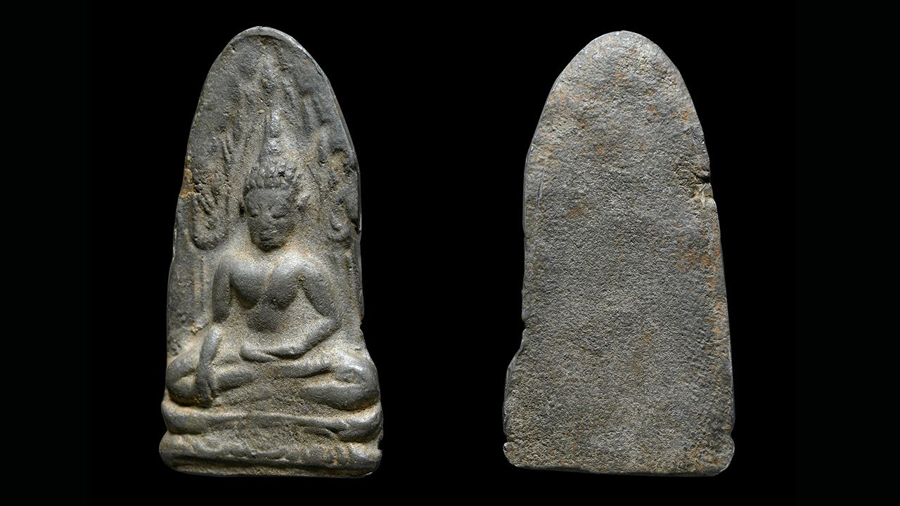 พระพุทธชินสีห์ กรุวัดพระศรีรัตนมหาธาตุ จ.พิษณุโลก ของ ปรีดา คูวิบูลย์ศิลป์.