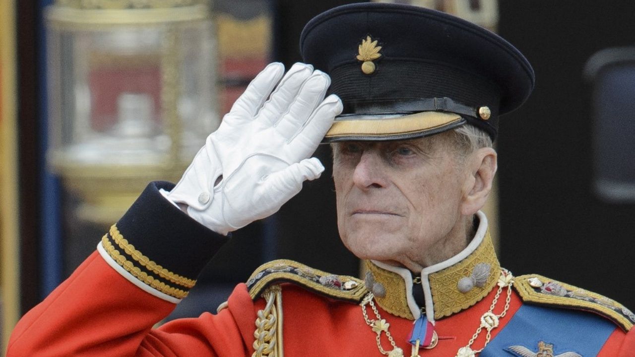 เจ้าชายฟิลิป ดยุคแห่งเอดินบะระ สิ้นพระชนม์ ขณะพระชนมายุ 99 พรรษา เมื่อ 9 เมษายน 2564